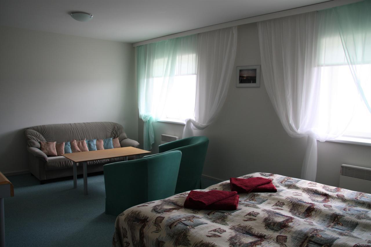 Heltermaa Hostel Extérieur photo