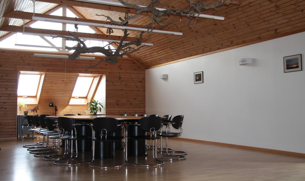 Heltermaa Hostel Extérieur photo